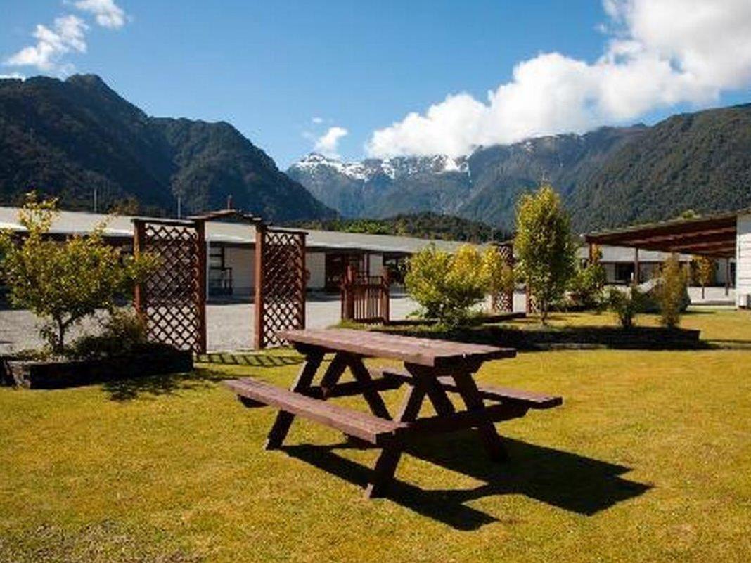 Lake Matheson Motel Ледник Фокса Экстерьер фото