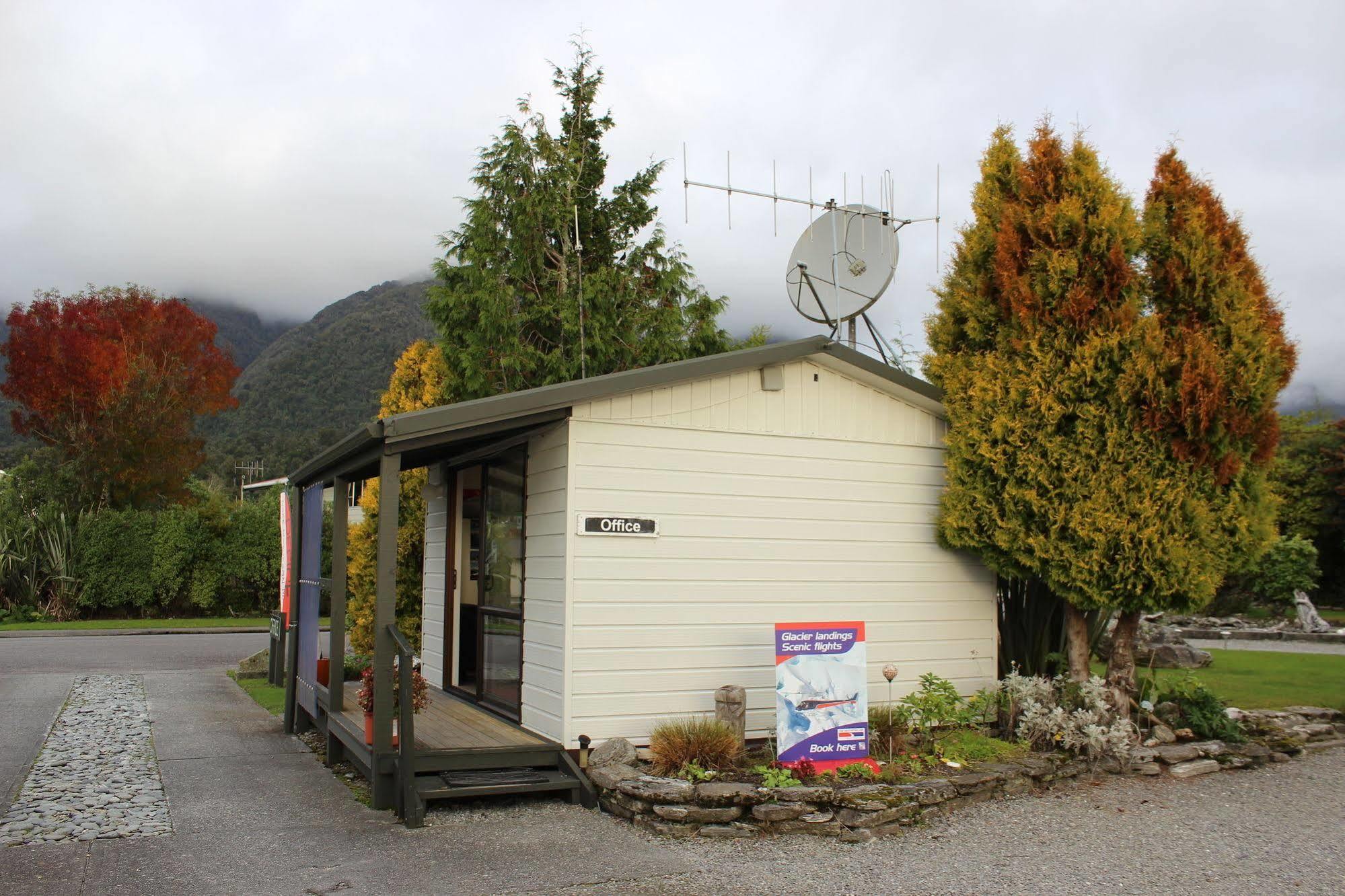 Lake Matheson Motel Ледник Фокса Экстерьер фото